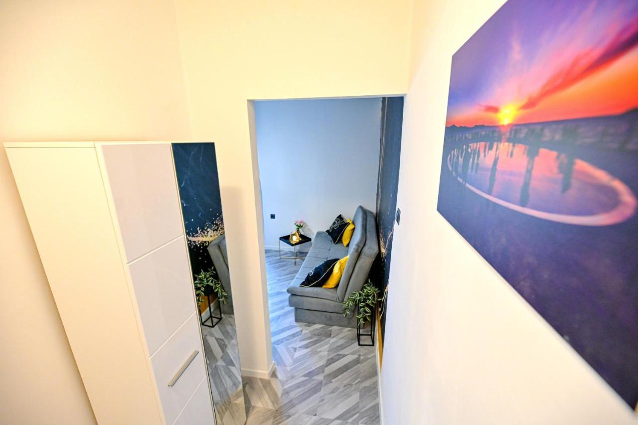 Luxury Apartment Laura Zára Kültér fotó