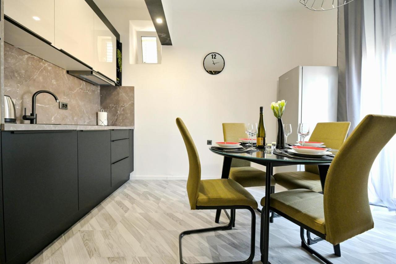 Luxury Apartment Laura Zára Kültér fotó